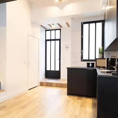 Appartement Maison Sur Cour Calme Et Arboree *